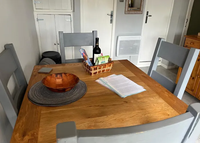 L'atelier Aux Fleurs Sauvages Rebeuse Full Of Nature Corgnac-sur-l'Isle